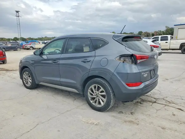 KM8J33A44HU294291 — 2017 Hyundai Tucson, фото 2 с аукциона Copart, Боковая часть