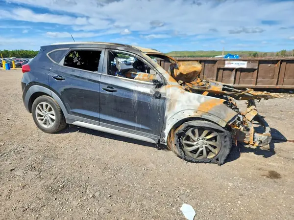 KM8J3CA47HU316834 — 2017 Hyundai Tucson, фото 4 с аукциона Copart 02.10.2026, Пожар двигателя