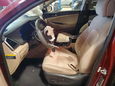 KM8J3CA40HU430092 — 2017 Hyundai Tucson, фото 7 с аукциона Copart, Передняя часть