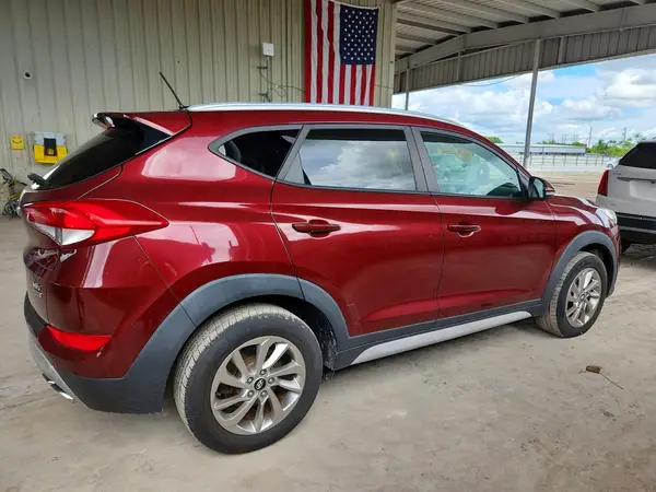 KM8J3CA27HU422005 — 2017 Hyundai Tucson, фото 3 с аукциона Copart 07.10.2026, Мелкие вмятины и царапины