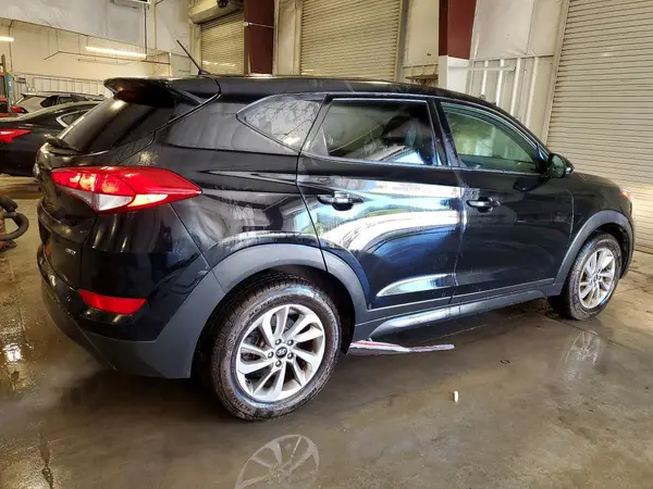 KM8J2CA49JU793970 — 2018 Hyundai Tucson, фото 3 с аукциона Copart, Передняя часть