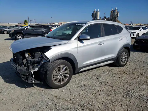 KM8J33A40JU693379 — 2018 Hyundai Tucson, Передняя часть (Front End), фото до ремонта