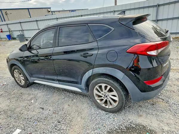KM8J3CA47JU696912 — 2018 Hyundai Tucson, фото 2 с аукциона Copart 14.10.2026, Механические повреждения