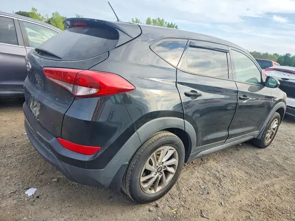 2018 HYUNDAI TUCSON VIN KM8J23A40JU676682 фото 3