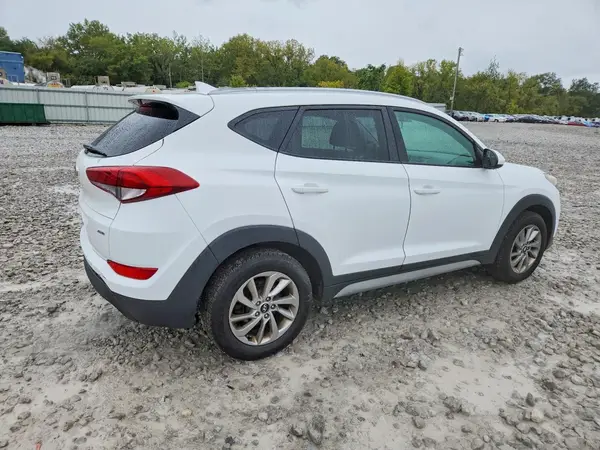 KM8J3CA40JU672015 — 2018 Hyundai Tucson, фото 3 с аукциона Copart 07.10.2026, Мелкие вмятины и царапины