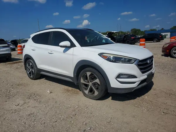 KM8J33A29JU774282 — 2018 Hyundai Tucson, фото 4 с аукциона Copart, Мелкие вмятины и царапины
