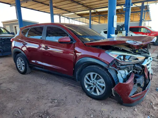 KM8J23A45JU791259 — 2018 Hyundai Tucson, фото 4 с аукциона Copart, Передняя часть
