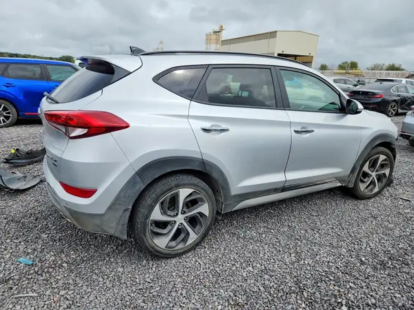 KM8J3CA26JU648039 — 2018 Hyundai Tucson, фото 3 с аукциона Copart 13.10.2026, Передняя часть
