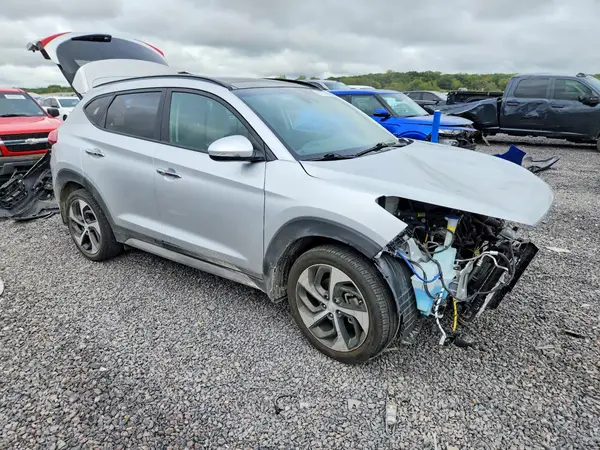 KM8J3CA26JU648039 — 2018 Hyundai Tucson, фото 4 с аукциона Copart 13.10.2026, Передняя часть