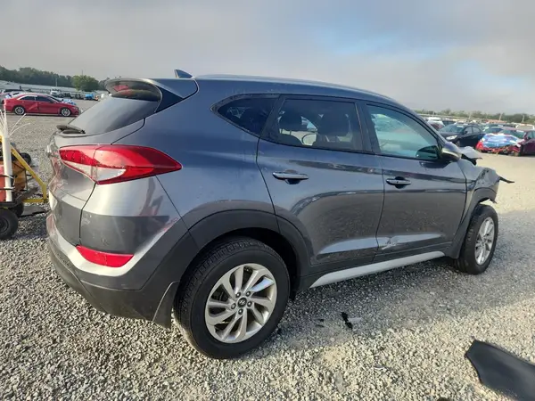 KM8J33A46JU830115 — 2018 Hyundai Tucson, фото 3 с аукциона Copart 13.10.2026, Передняя часть