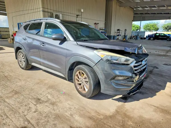 KM8J33A48JU678841 — 2018 Hyundai Tucson, фото 4 с аукциона Copart, Передняя часть