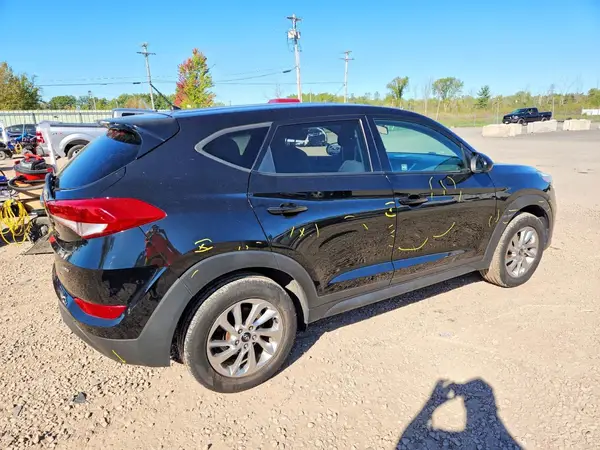 KM8J2CA40JU778855 — 2018 Hyundai Tucson, фото 3 с аукциона Copart, Боковая часть