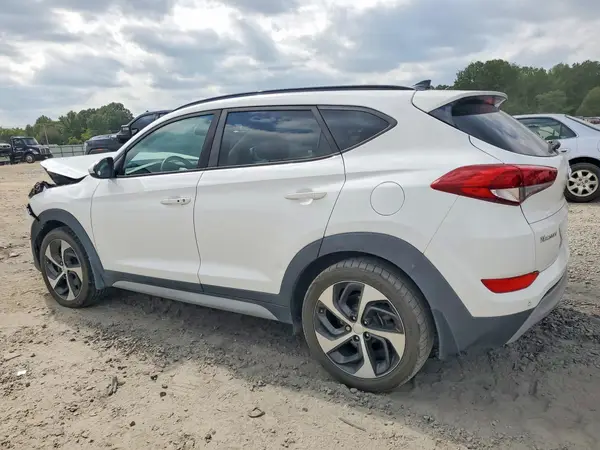 KM8J33A28JU740821 — 2018 Hyundai Tucson, фото 2 с аукциона Copart, Передняя часть