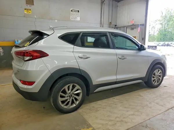 KM8J3CA44JU643150 — 2018 Hyundai Tucson, фото 3 с аукциона Copart 07.10.2026, Механические повреждения