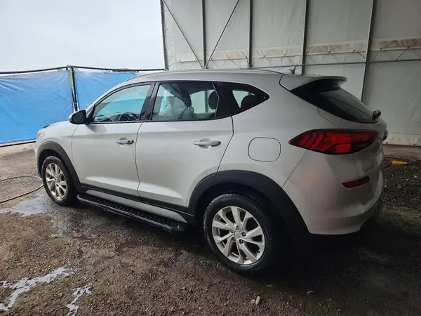 KM8J33A41KU854405 — 2019 Hyundai Tucson, фото 2 с аукциона Copart 30.09.2026, Мелкие вмятины и царапины