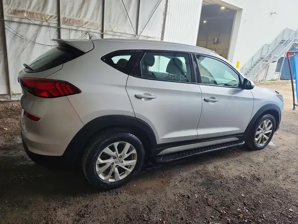 KM8J33A41KU854405 — 2019 Hyundai Tucson, фото 3 с аукциона Copart 30.09.2026, Мелкие вмятины и царапины