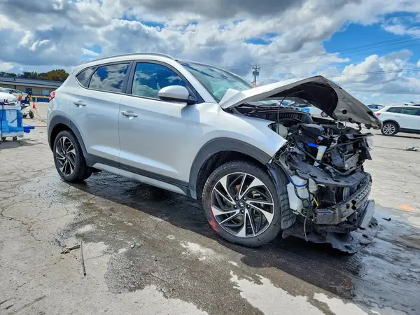 KM8J33AL6KU061995 — 2019 Hyundai Tucson, фото 4 с аукциона Copart, Передняя часть