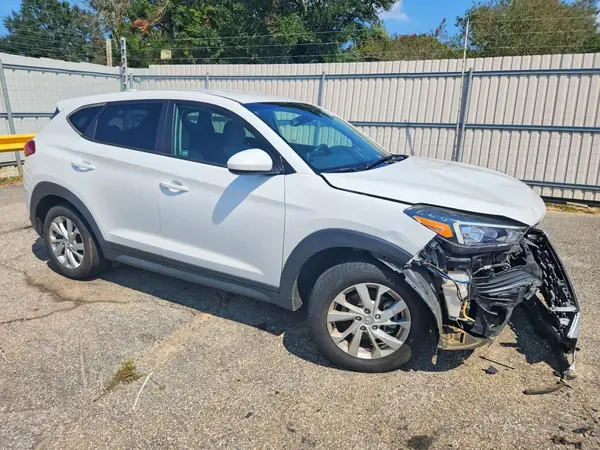 KM8J23A43LU272018 — 2020 Hyundai Tucson, фото 4 с аукциона Copart, Передняя часть