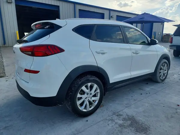 KM8J33A46LU170824 — 2020 Hyundai Tucson, фото 3 с аукциона Copart, Передняя часть