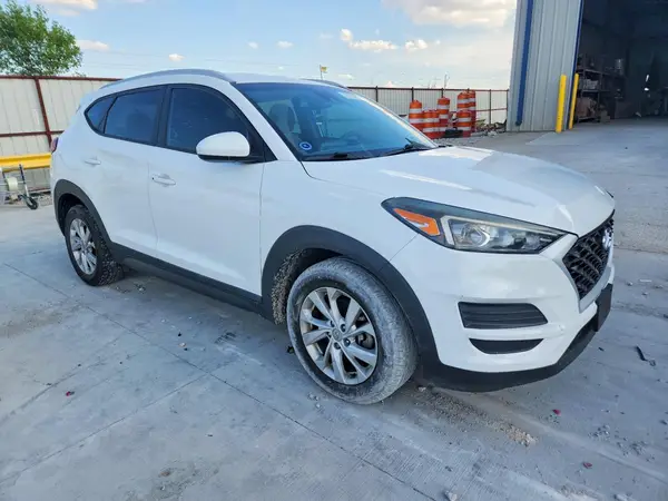 KM8J33A46LU170824 — 2020 Hyundai Tucson, фото 4 с аукциона Copart, Передняя часть