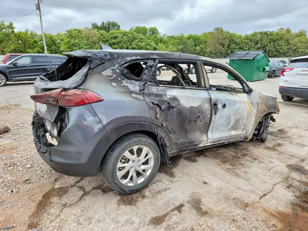KM8J23A41MU300268 — 2021 Hyundai Tucson, фото 3 с аукциона Copart 01.10.2026, Пожар двигателя