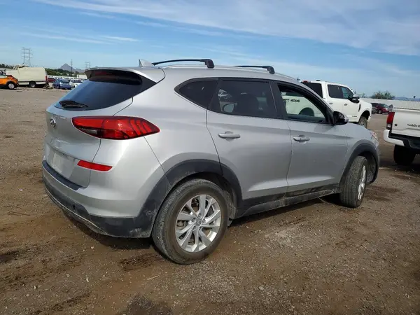KM8J33A48MU314004 — 2021 Hyundai Tucson, фото 3 с аукциона Copart, Повреждения снизу