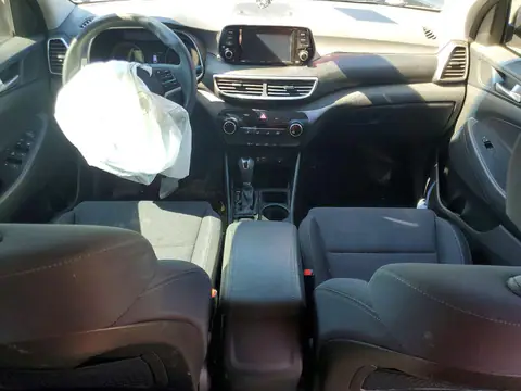 KM8J23A44MU366877 — 2021 Hyundai Tucson, фото 8 с аукциона Copart, Передняя часть