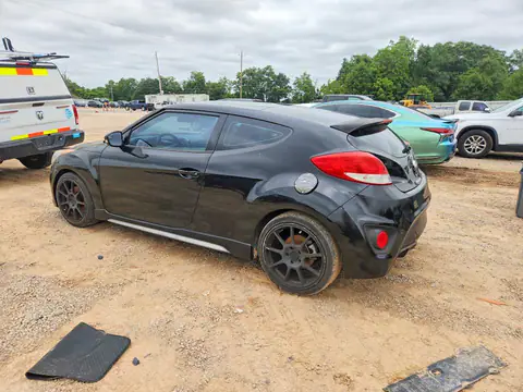 KMHTC6AE3FU249259 — 2015 Hyundai Veloster, фото 2 с аукциона Copart 06.10.2026, Механические повреждения
