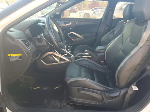 KMHTC6AE2GU300459 — 2016 Hyundai Veloster, фото 7 с аукциона Copart, Задняя часть
