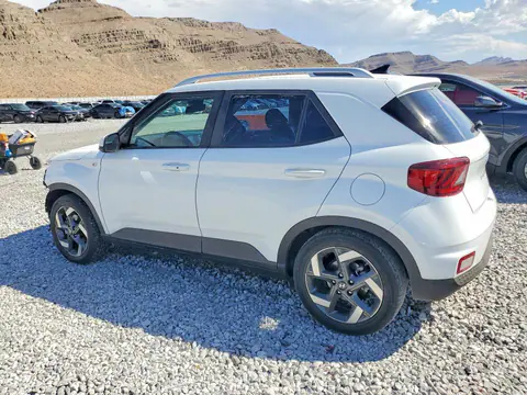 2021 Hyundai Venue VIN KMHRC8A31MU084992 фото 2