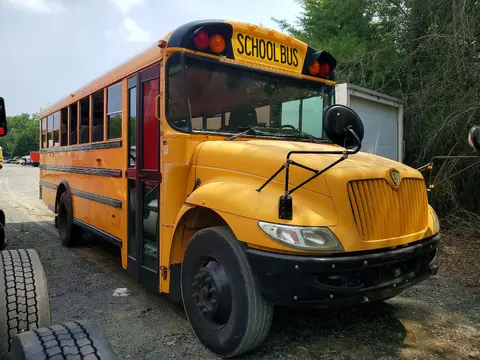 4DRBUAAPXFB643477 — 2015 IC Bus 3000, Мелкие вмятины и царапины (Minor Dent/Scratches), фото до ремонта