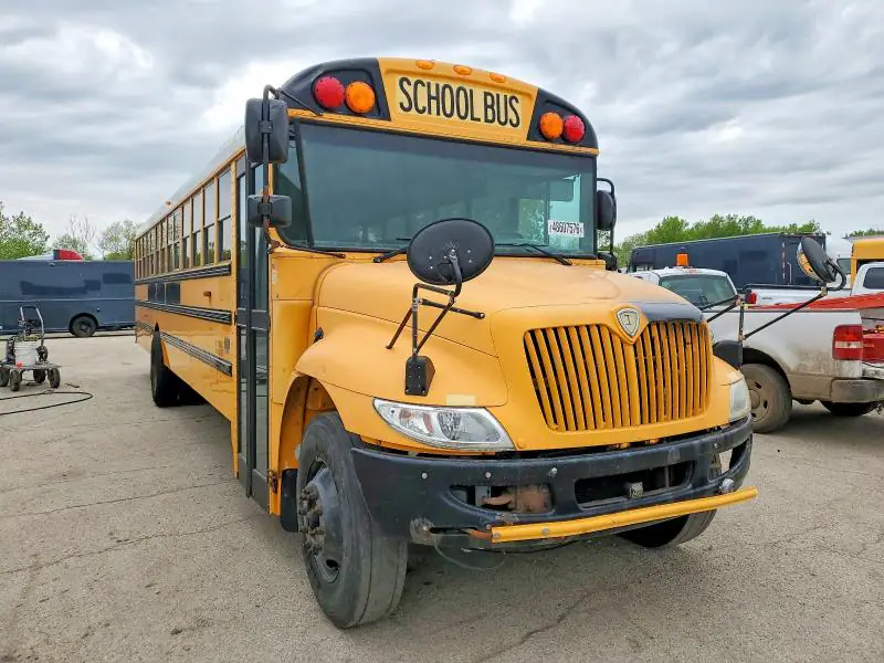 4DRBUSKN4DB300096 IC Bus CE Series School 2013 — повреждение Естественный износ, фото до ремонта