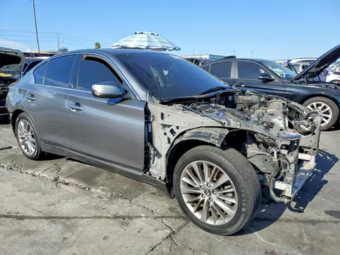 JN1EV7AP7JM363825 — 2018 Infiniti Q50, фото 4 с аукциона Copart 30.09.2026, Вандализм