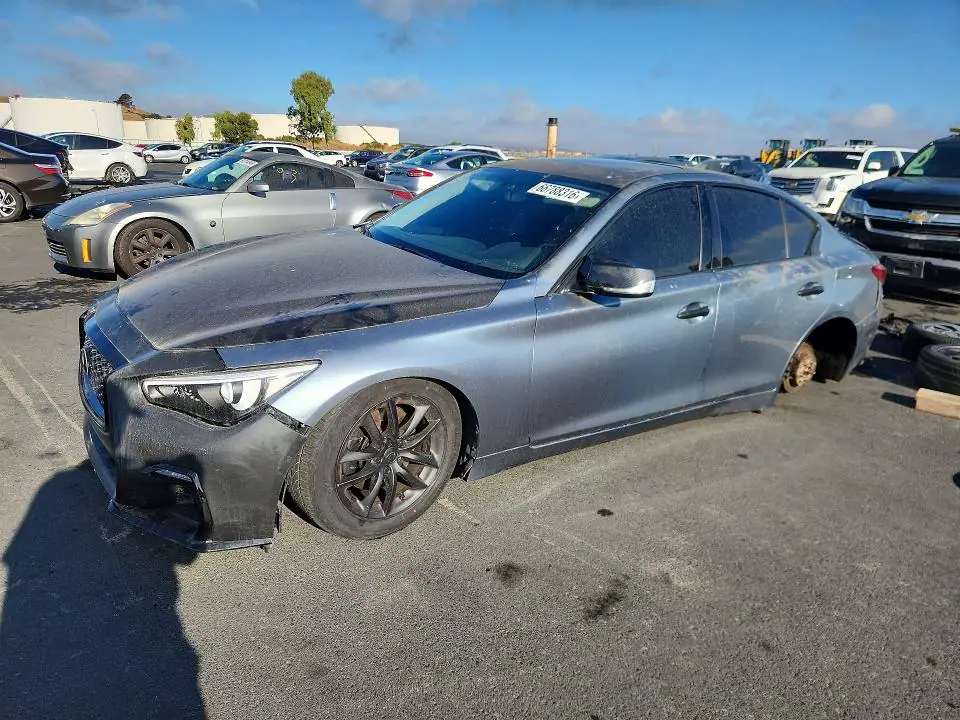 JN1EV7AP6JM366067 Infiniti Q50 2018 — повреждение Боковая часть, фото до ремонта