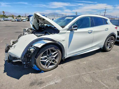 SJKCH5CPXHA017225 — 2017 Infiniti QX30, Передняя часть (Front End), фото до ремонта