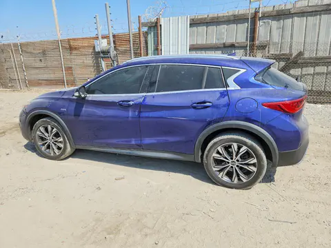 2017 Infiniti QX30 VIN SJKCH5CRXHA039677 фото 2