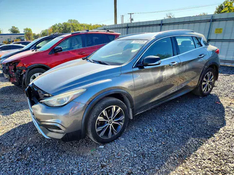SJKCH5CR4HA027900 — 2017 Infiniti QX30, Передняя часть (Front End), фото до ремонта