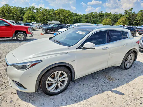 SJKCH5CP9JA004942 — 2018 Infiniti QX30, Подтопление (Water/Flood), фото до ремонта