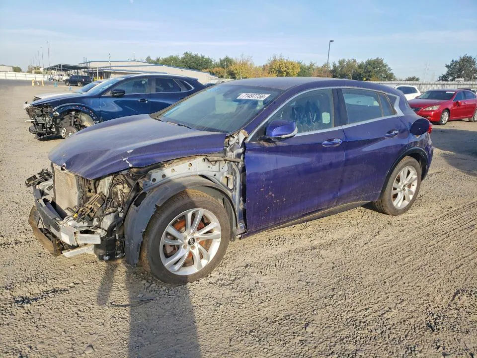 2018 Infiniti QX30 VIN SJKCH5CP8JA057616 фото 1