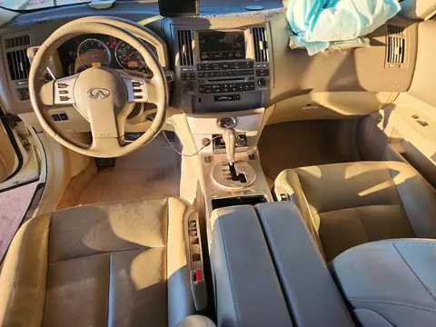 JNRAS08W05X220874 — 2005 Infiniti QX70, фото 8 с аукциона Copart, Передняя часть
