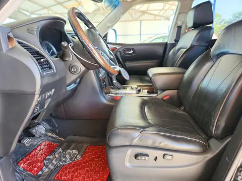 JN8AZ2NE0E9063231 — 2014 Infiniti QX80, фото 7 с аукциона Copart, Передняя часть