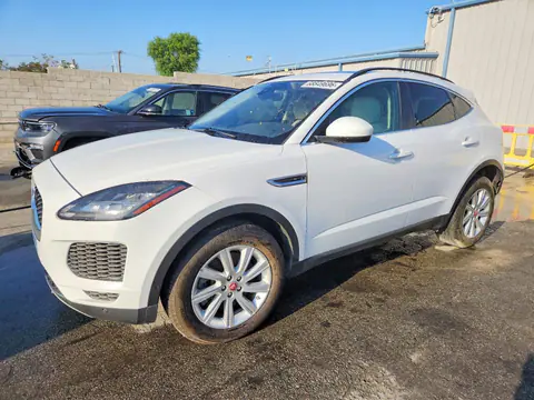SADFJ2FX4J1Z05008 — 2018 Jaguar E-Pace, Задняя часть (Rear End), фото до ремонта