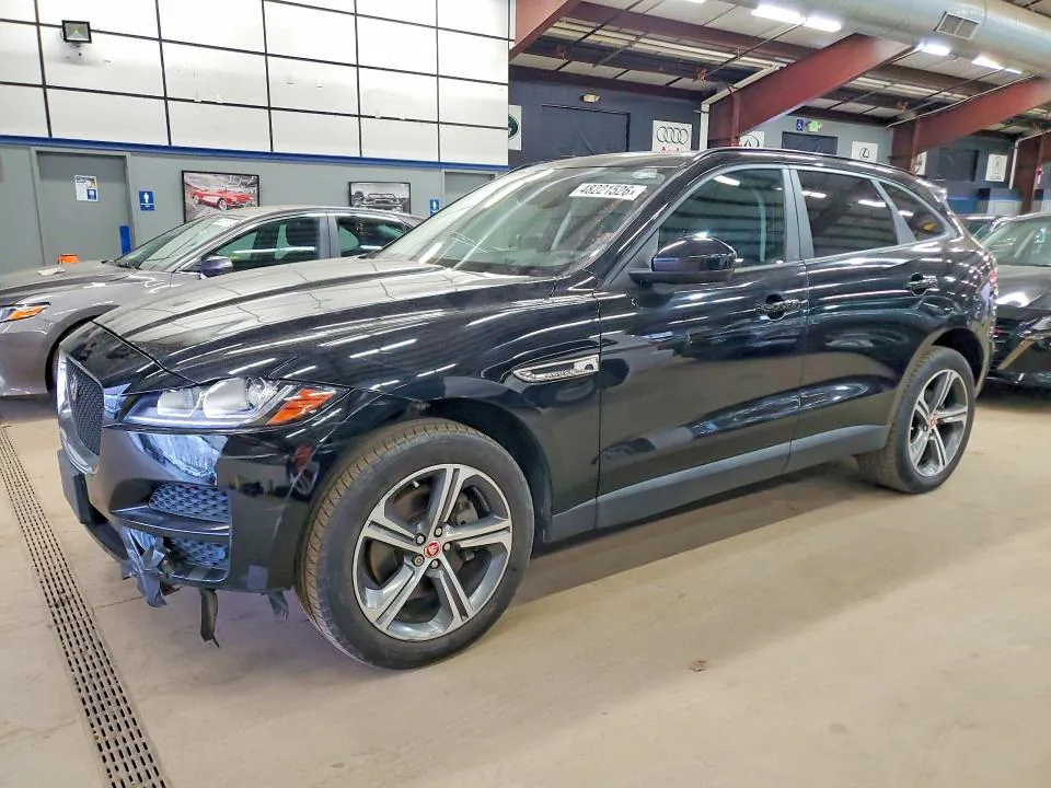 2017 Jaguar F-Pace VIN SADCJ2BVXHA880147 фото 1