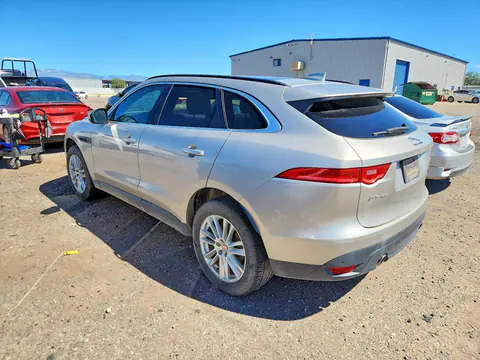 2017 Jaguar F-Pace VIN SADCK2BV0HA886441 фото 2