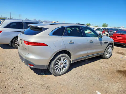 2017 Jaguar F-Pace VIN SADCK2BV0HA886441 фото 3