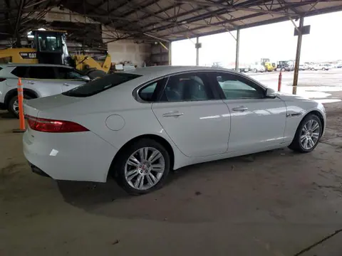 2017 JAGUAR XF PREMIUM VIN SAJBD4BVXHCY35581 фото 3