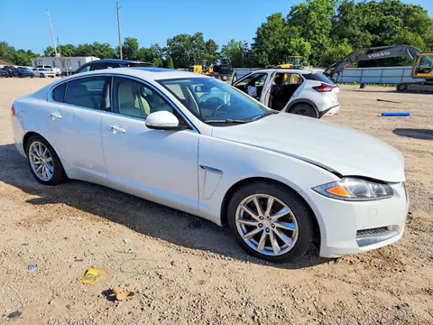 SAJWA0FS2FPU68426 — 2015 Jaguar XF, фото 4 с аукциона Copart 15.09.2026, Передняя часть