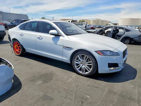 2018 Jaguar XF VIN SAJBH4EV5JCY53461 фото 4