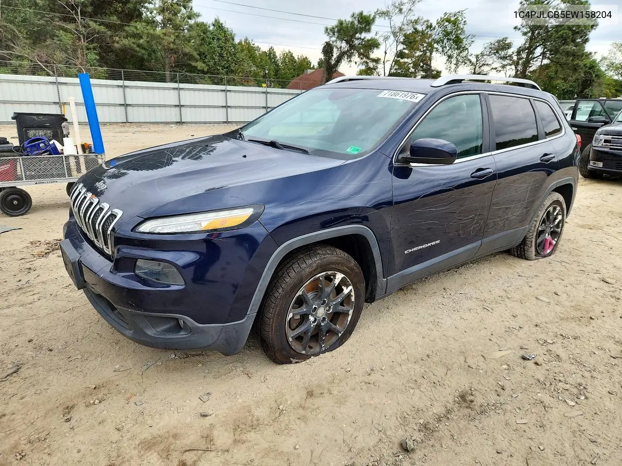 2014 Jeep Cherokee Latitude VIN 1C4PJLCB5EW158204 фото 1