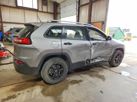 2015 Jeep Cherokee VIN 1C4PJMAB7FW604640 фото 3
